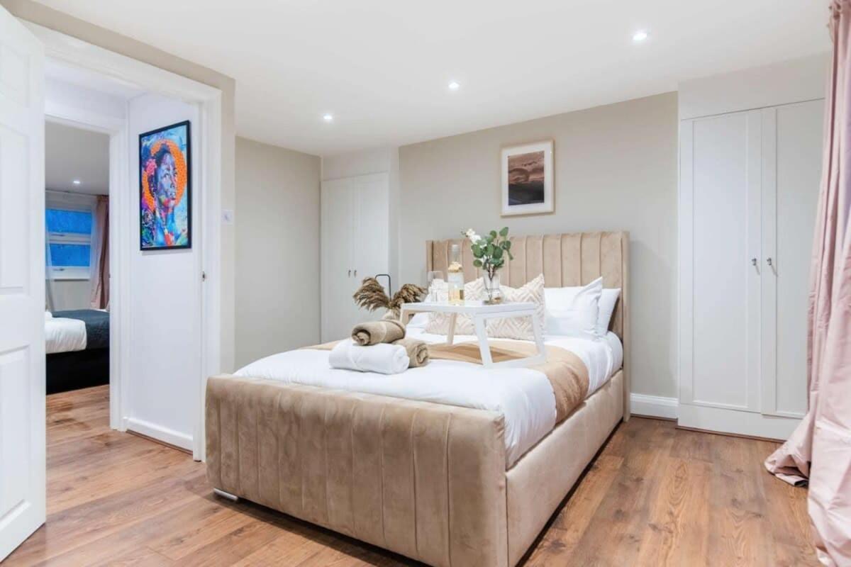 Modern 2-bed In West Kensington